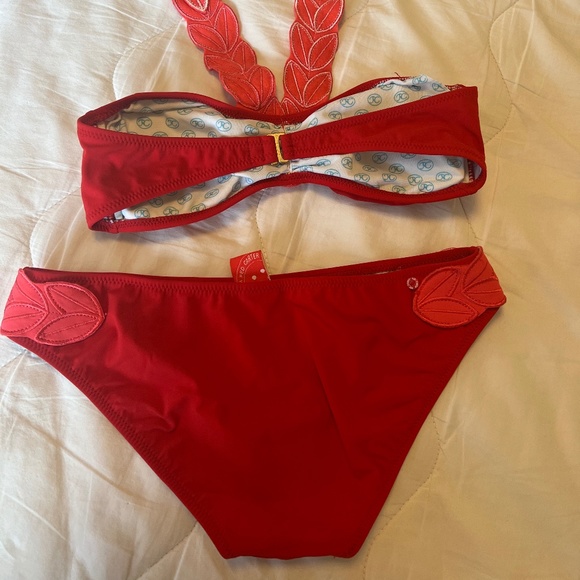 Red Carter bikini - Picture 8 of 9